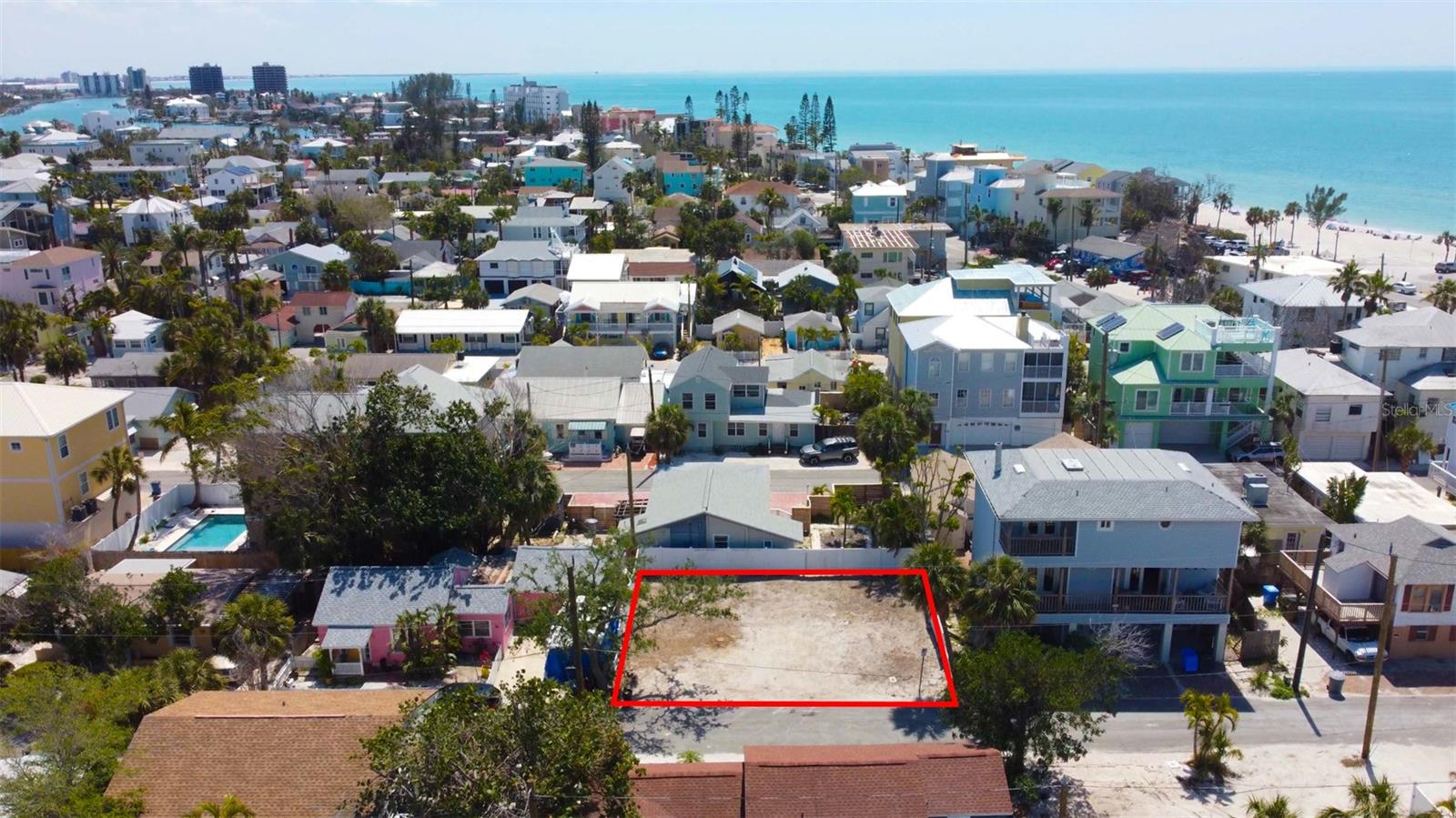 Image 3 of 10 For 117 92 Avenue