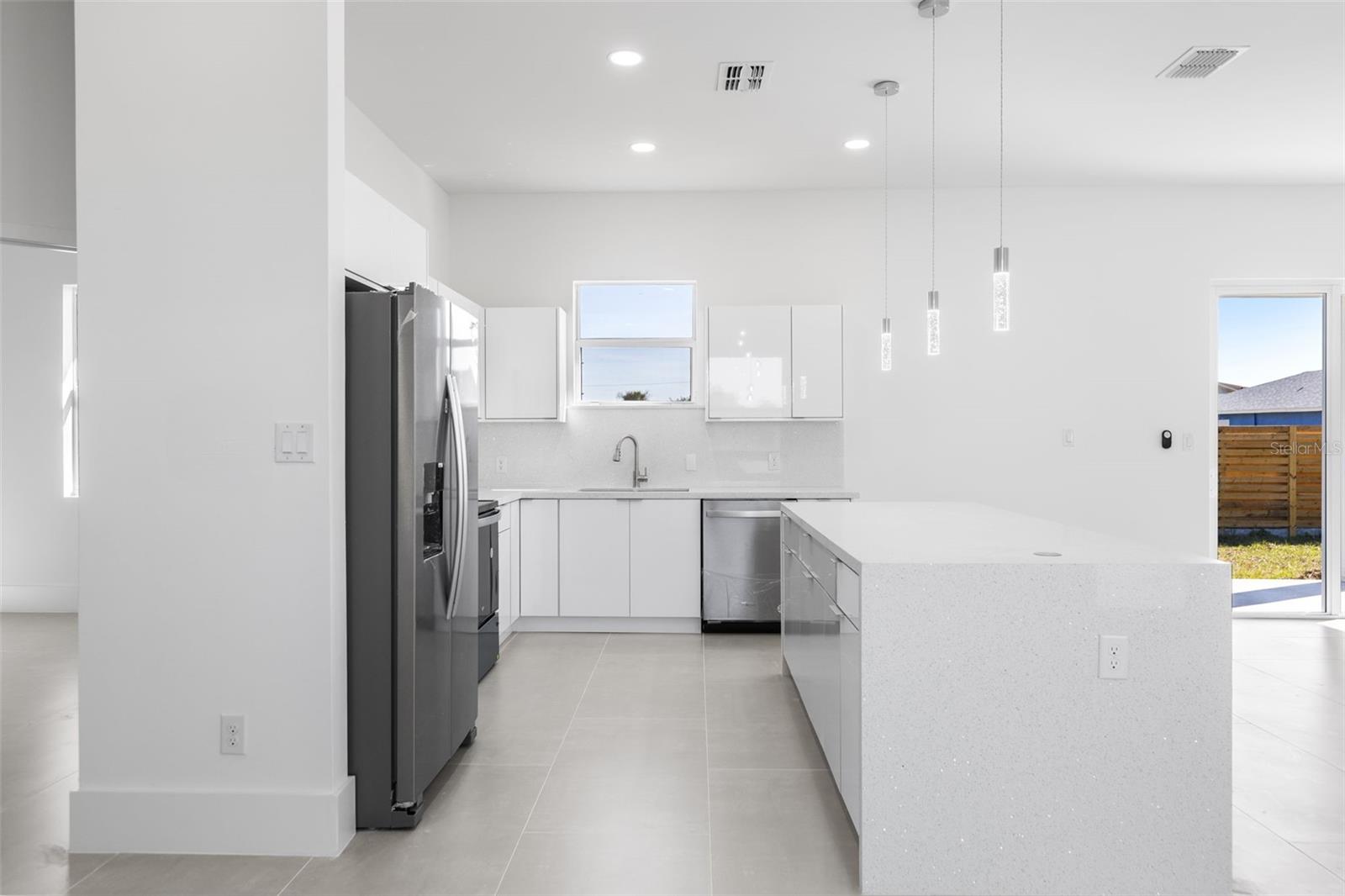 Image 10 of 31 For 152 Pennfield Street