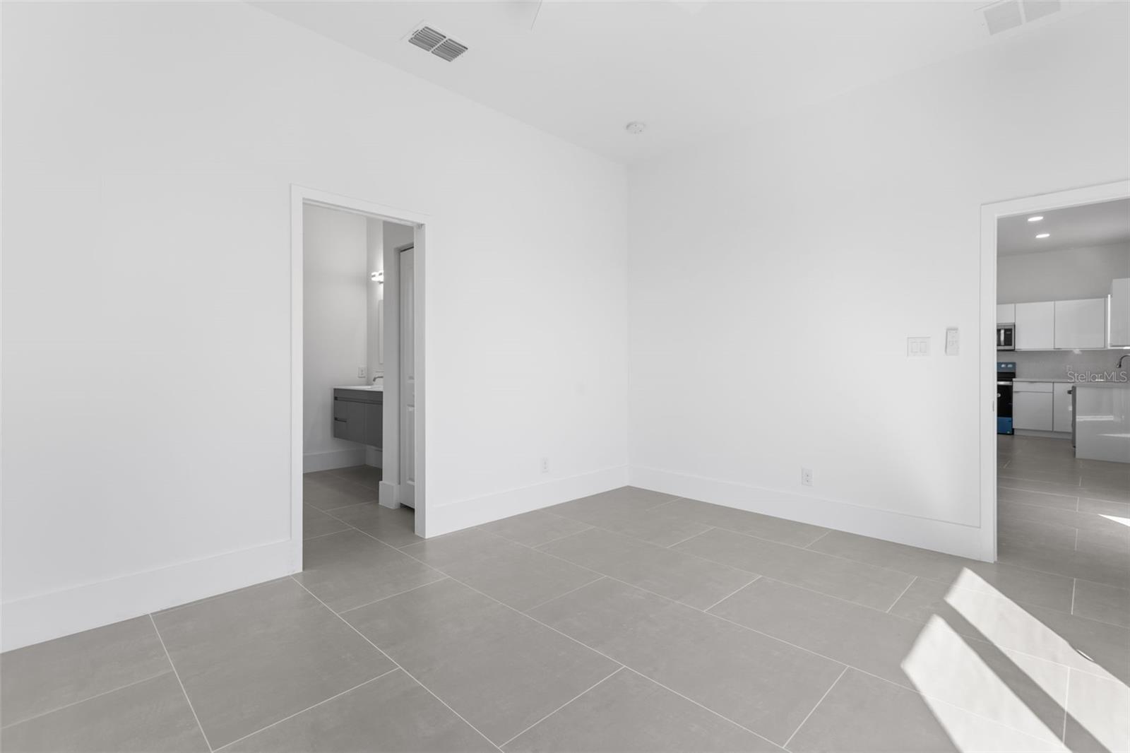 Image 15 of 31 For 152 Pennfield Street