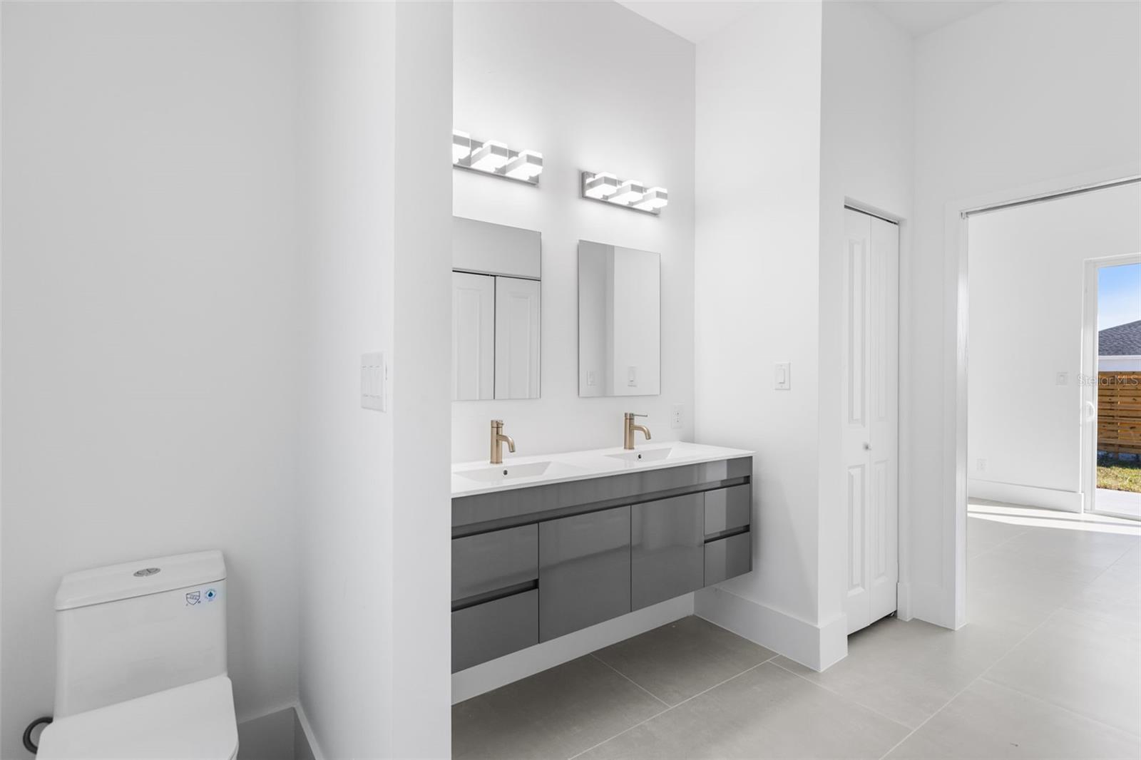 Image 18 of 31 For 152 Pennfield Street