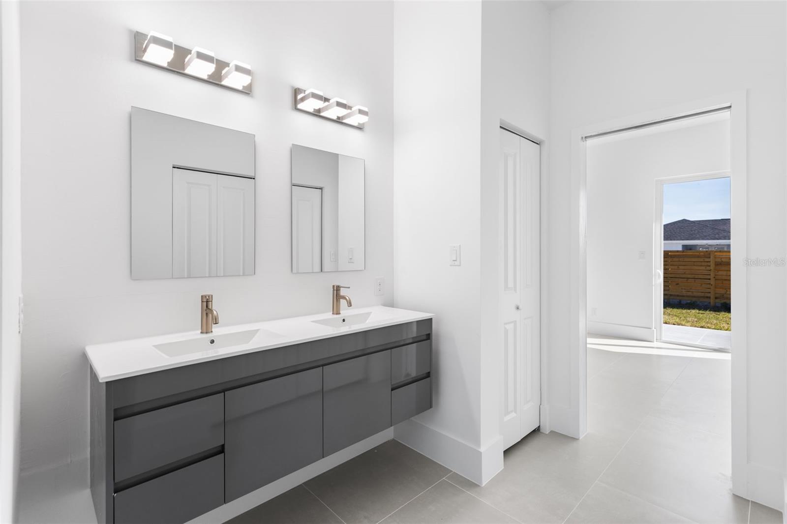 Image 19 of 31 For 152 Pennfield Street