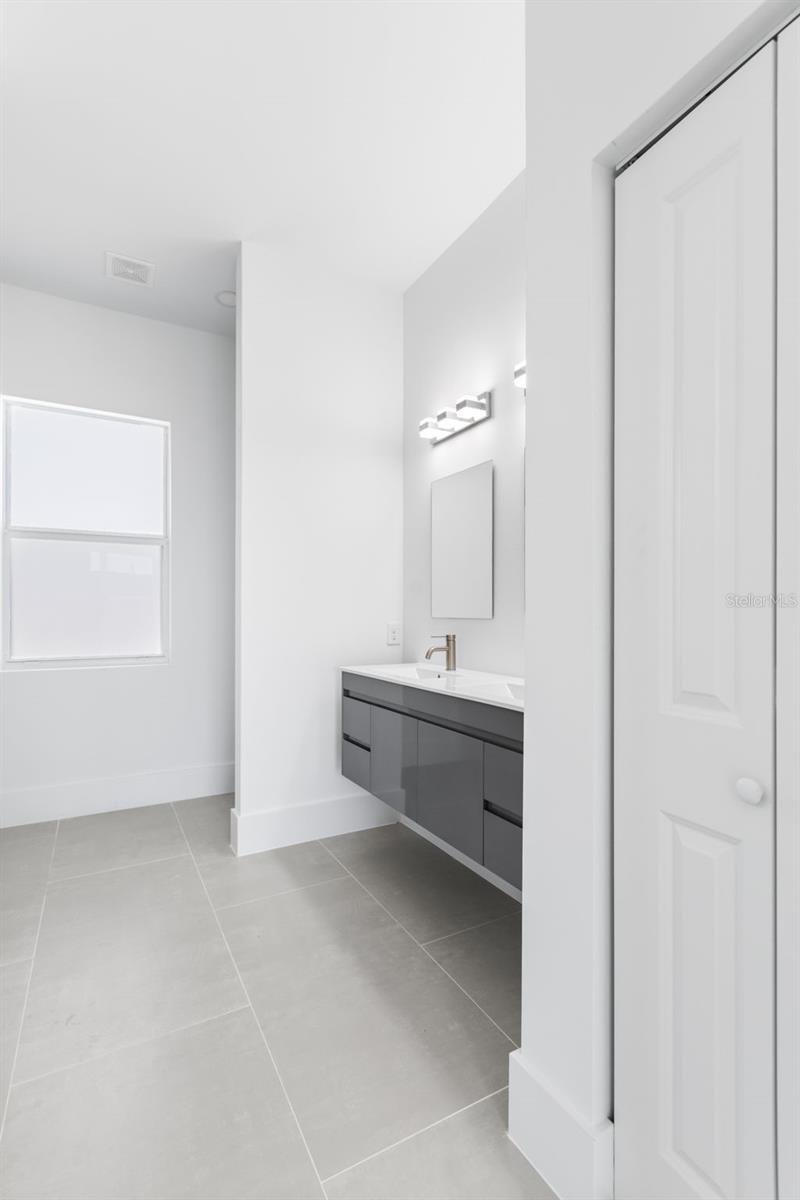 Image 20 of 31 For 152 Pennfield Street