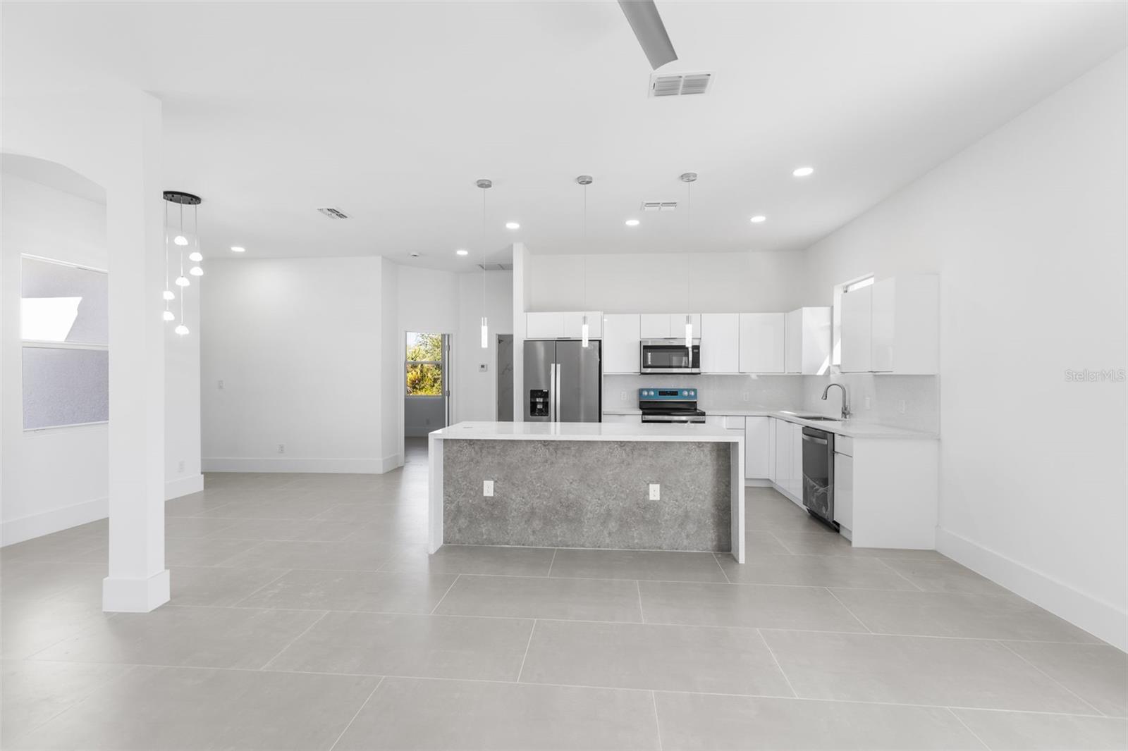 Image 8 of 31 For 152 Pennfield Street