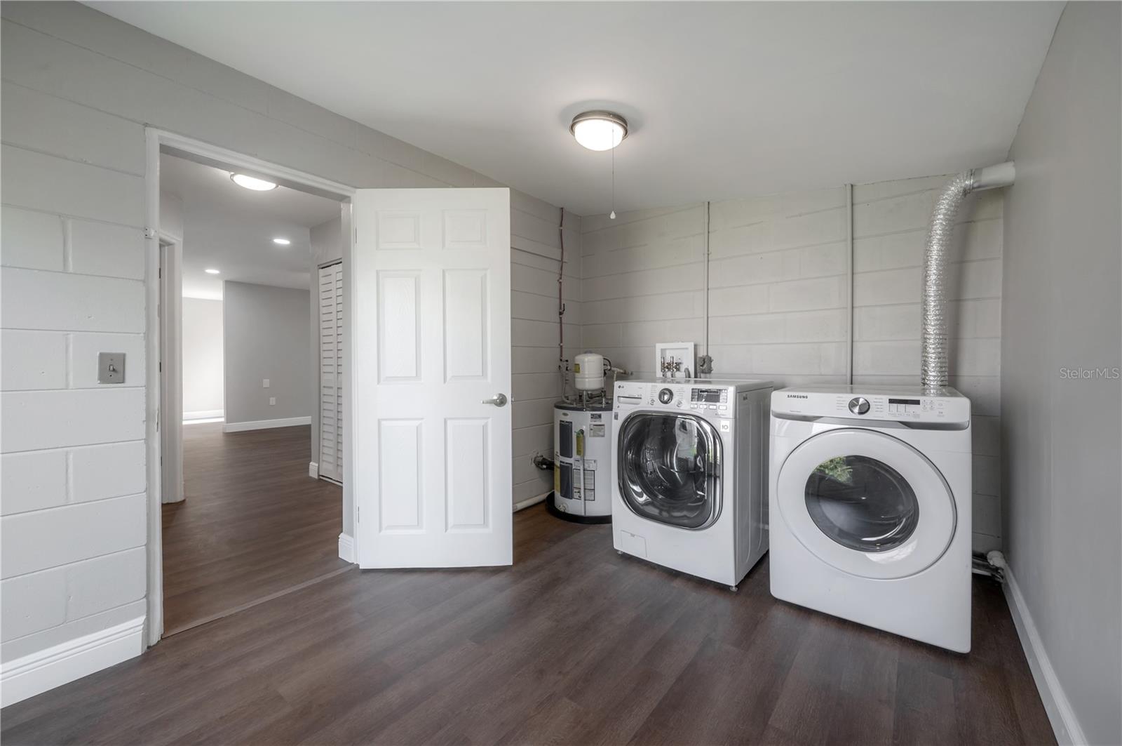 Image 34 of 43 For 6901 Fitzgerald Street