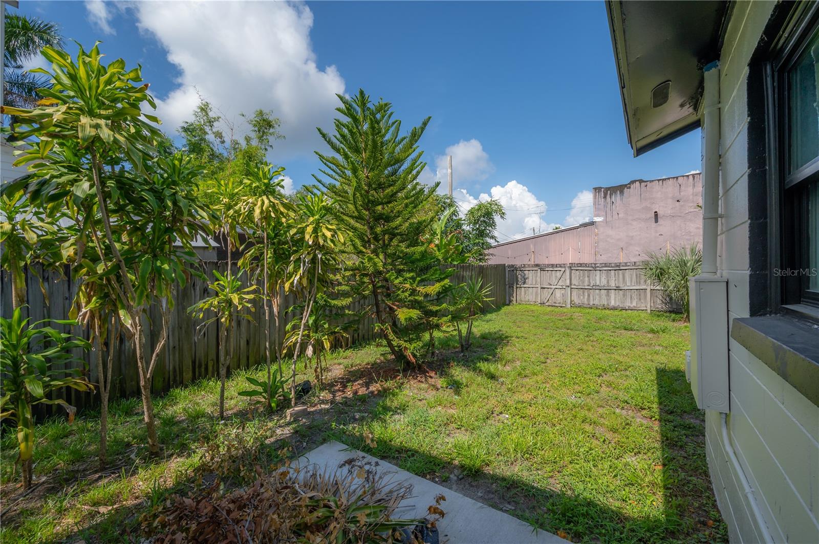 Image 8 of 43 For 6901 Fitzgerald Street