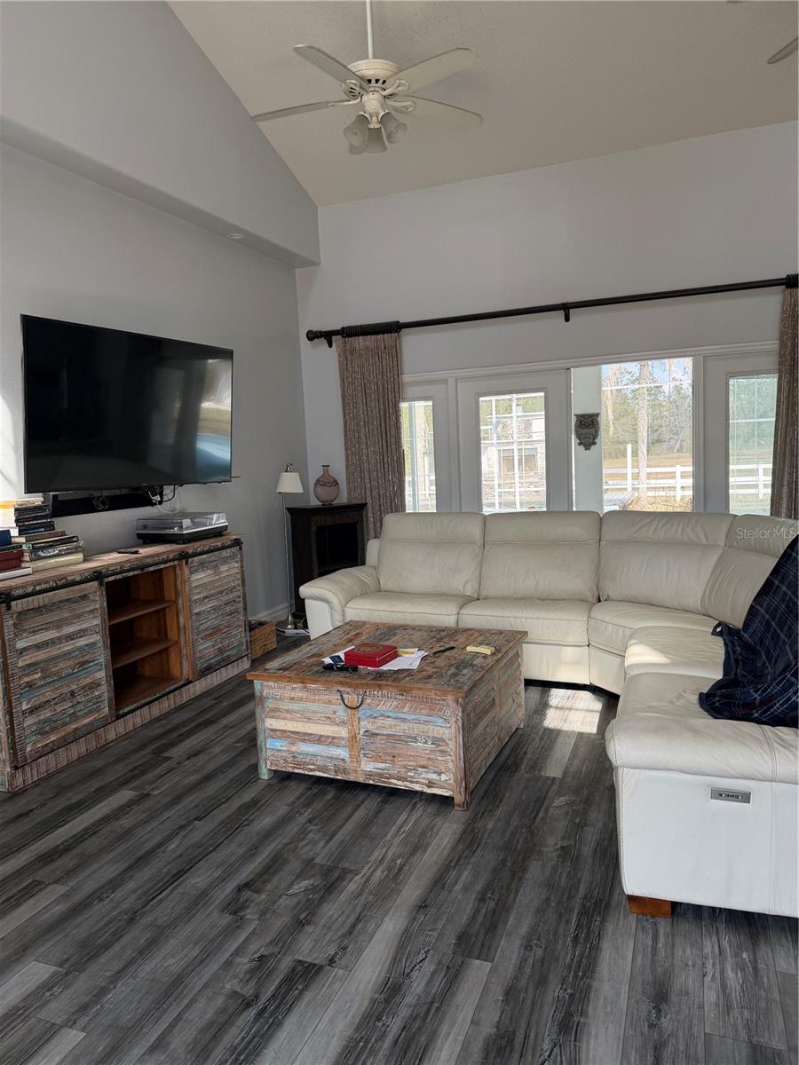 Image 4 of 19 For 3551 Red Barn Lane