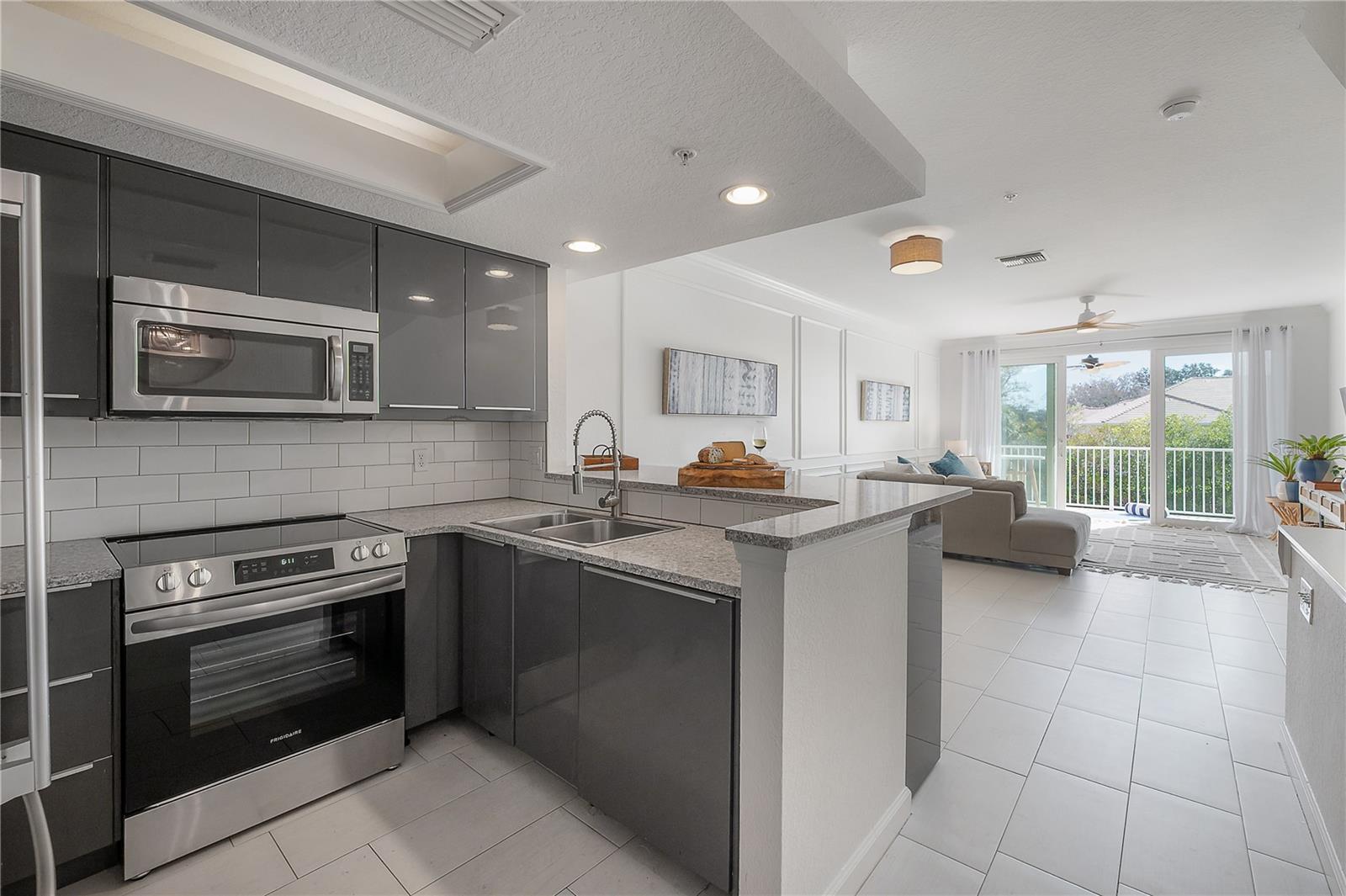 Image 4 of 57 For 120 Brent Circle