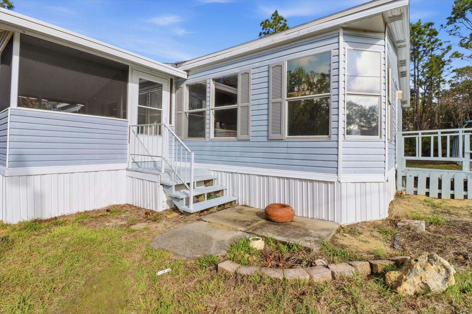 Image 2 of 40 For 8353 Kimberly Court