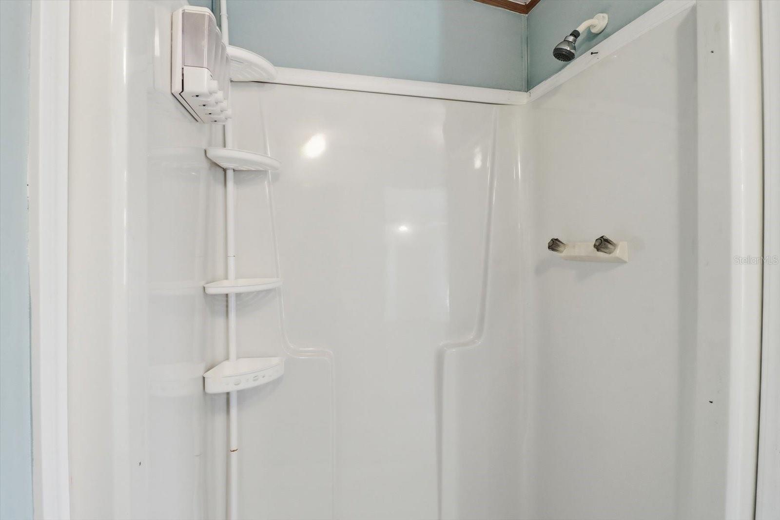 Image 25 of 40 For 8353 Kimberly Court