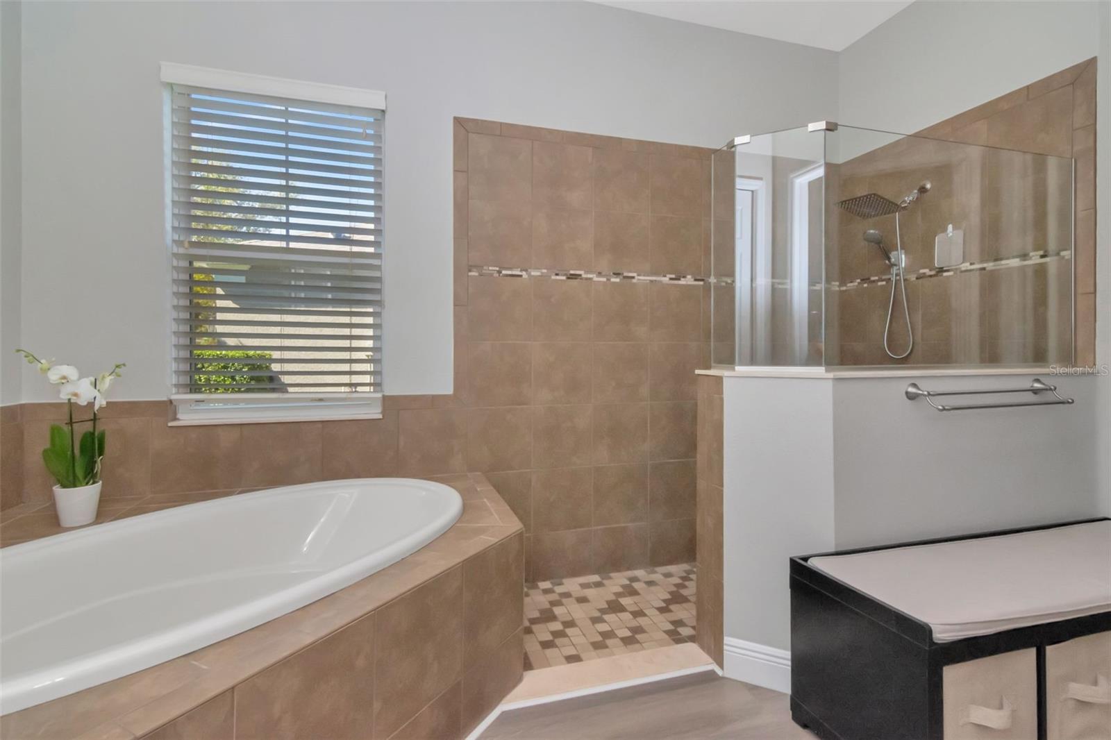 Image 42 of 83 For 19419 Autumn Chase Court