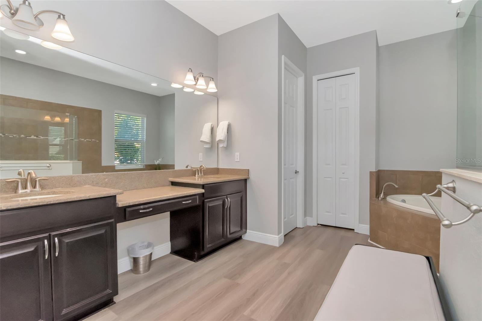 Image 43 of 83 For 19419 Autumn Chase Court