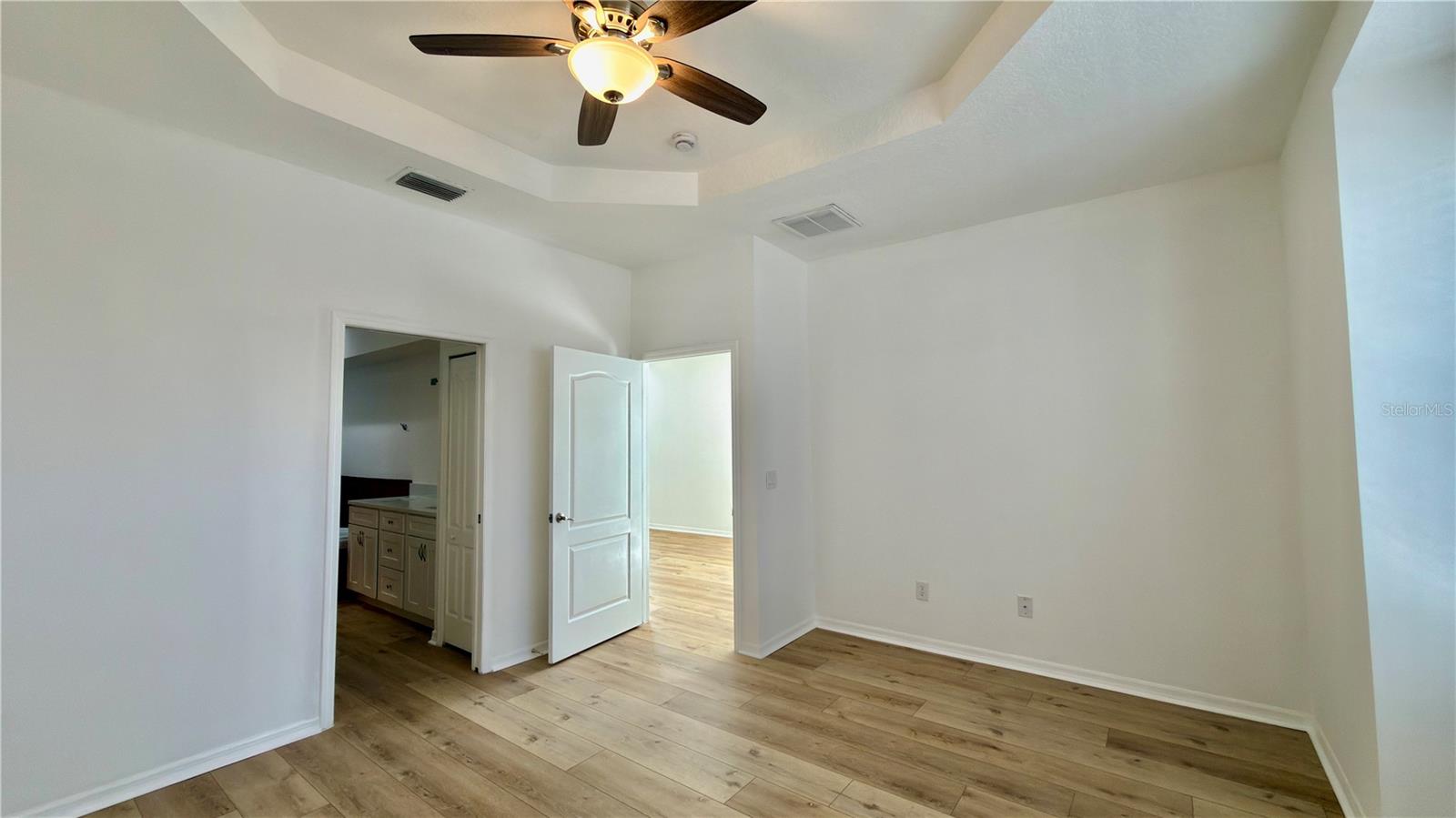 Image 16 of 34 For 3403 Chapel Creek Circle