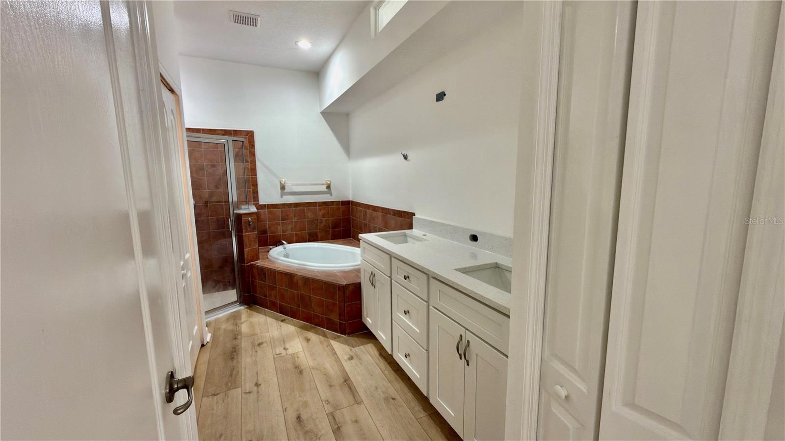 Image 19 of 34 For 3403 Chapel Creek Circle