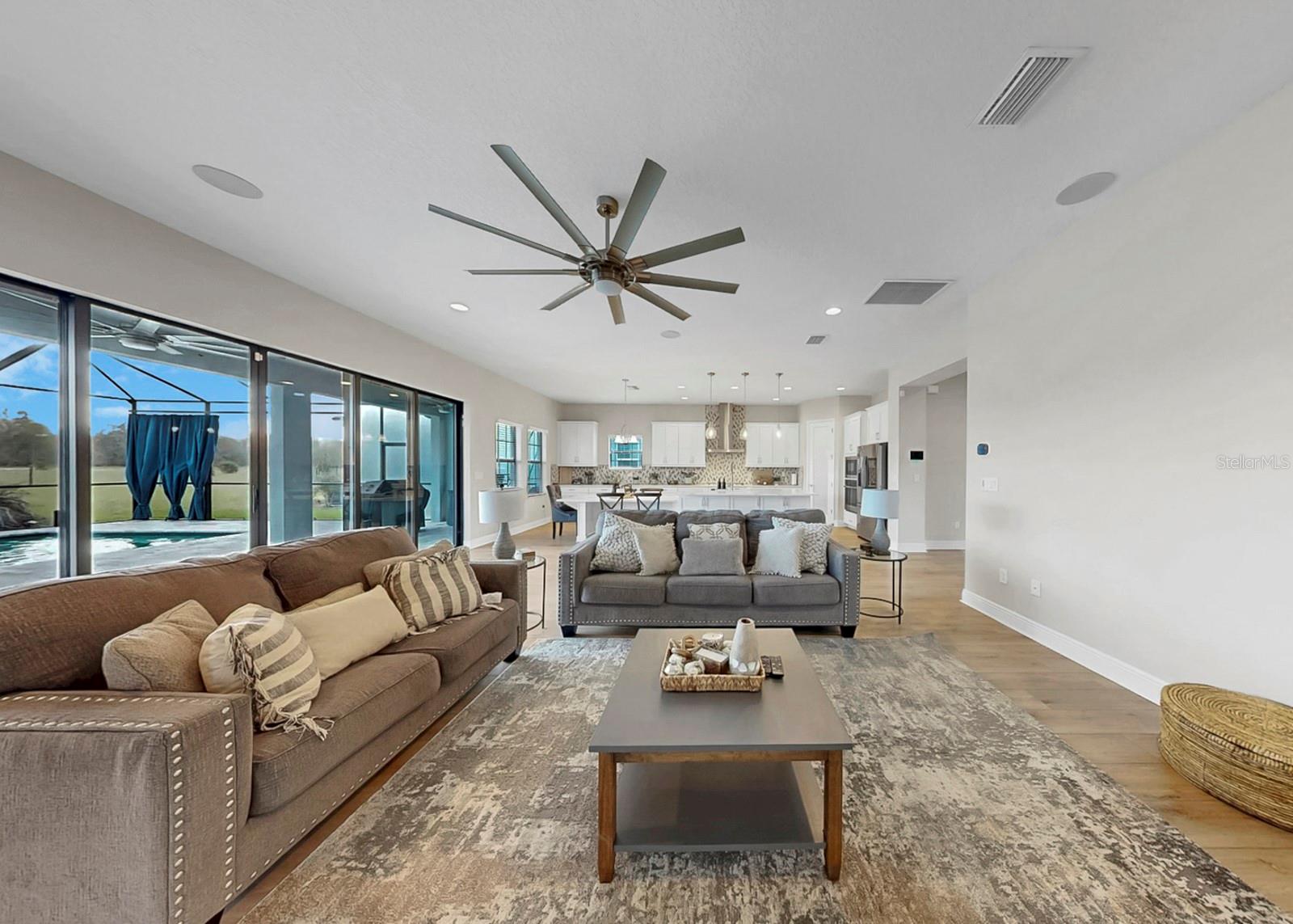 Image 14 of 70 For 14261 Swiss Bridge Drive