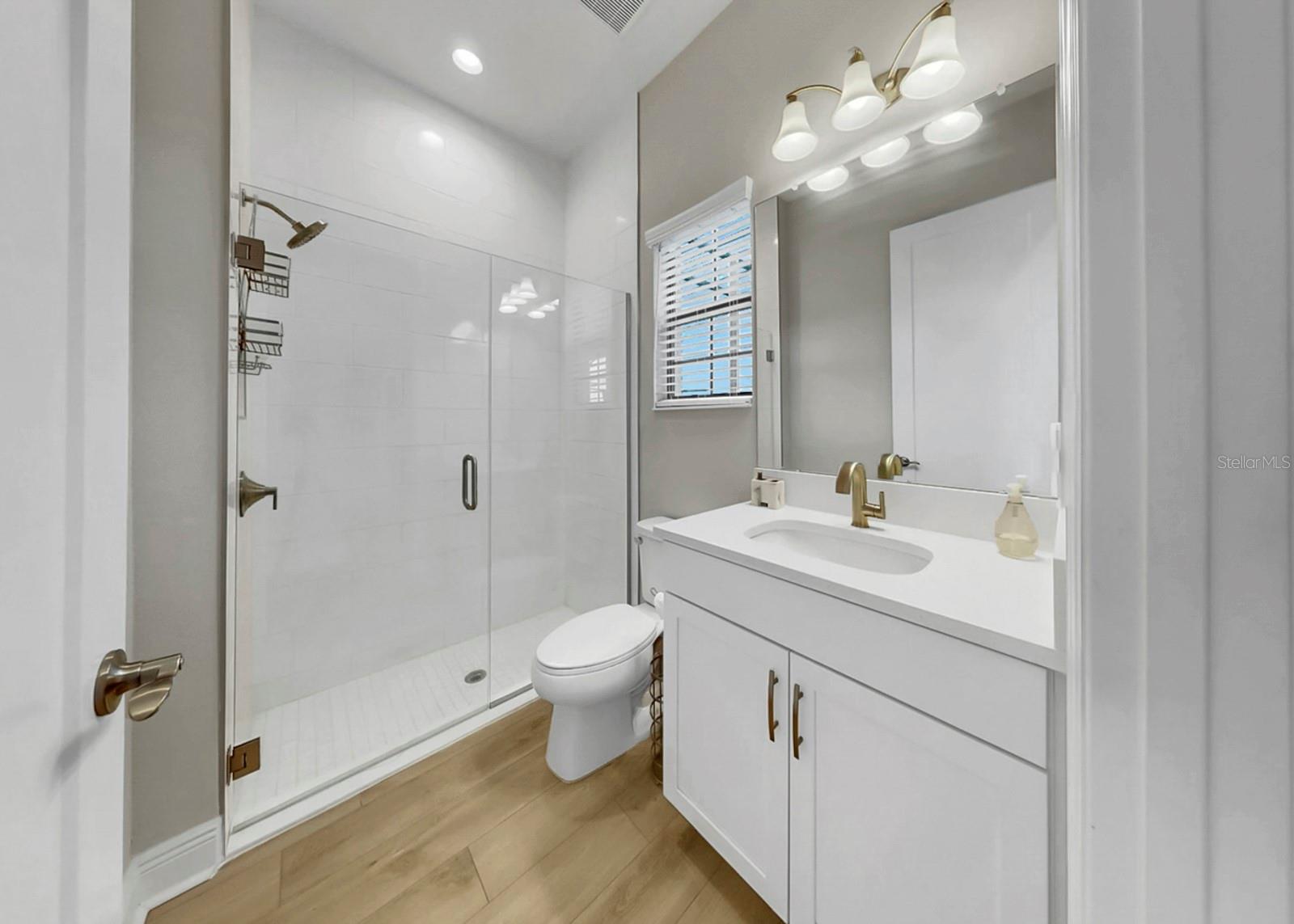 Image 32 of 70 For 14261 Swiss Bridge Drive