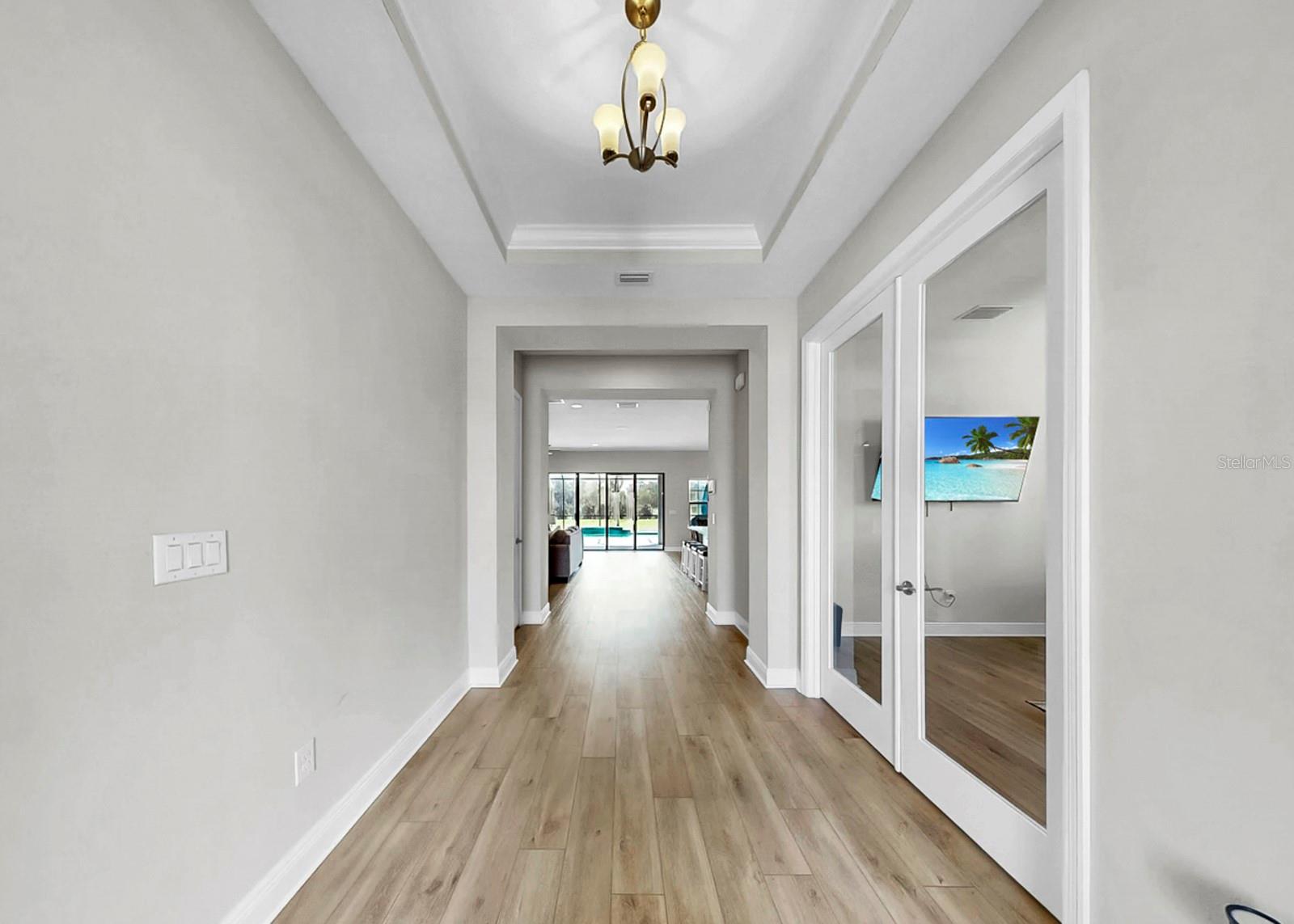 Image 8 of 70 For 14261 Swiss Bridge Drive