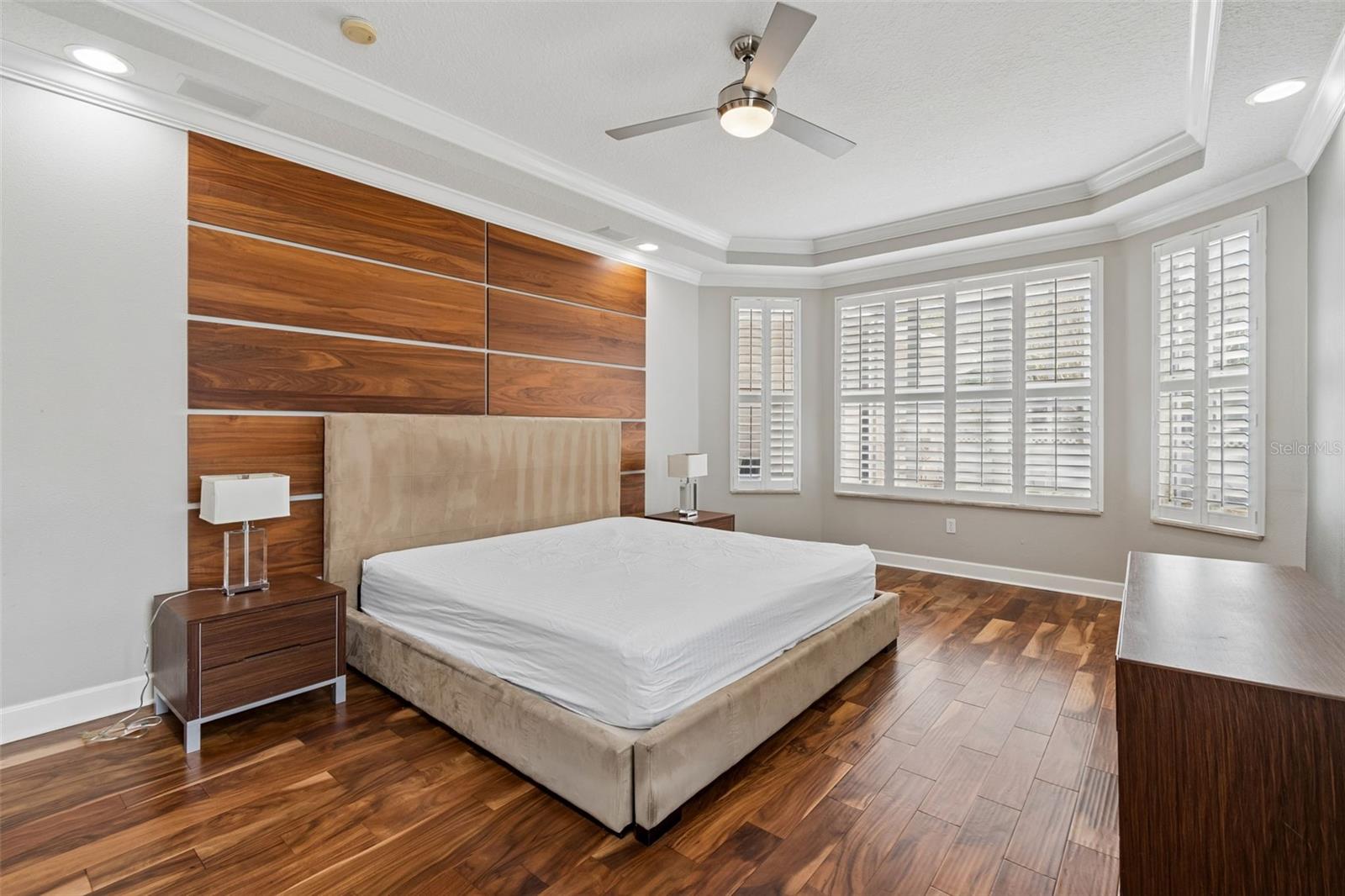 Image 33 of 87 For 9816 Royce Drive