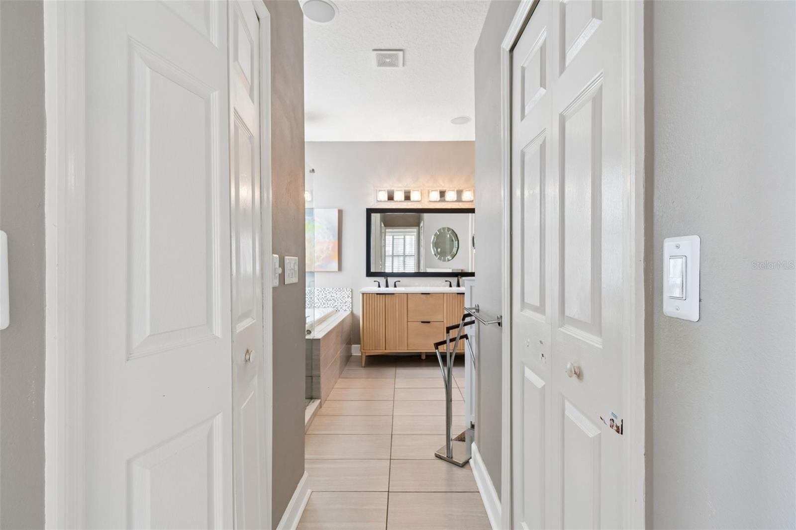 Image 36 of 87 For 9816 Royce Drive