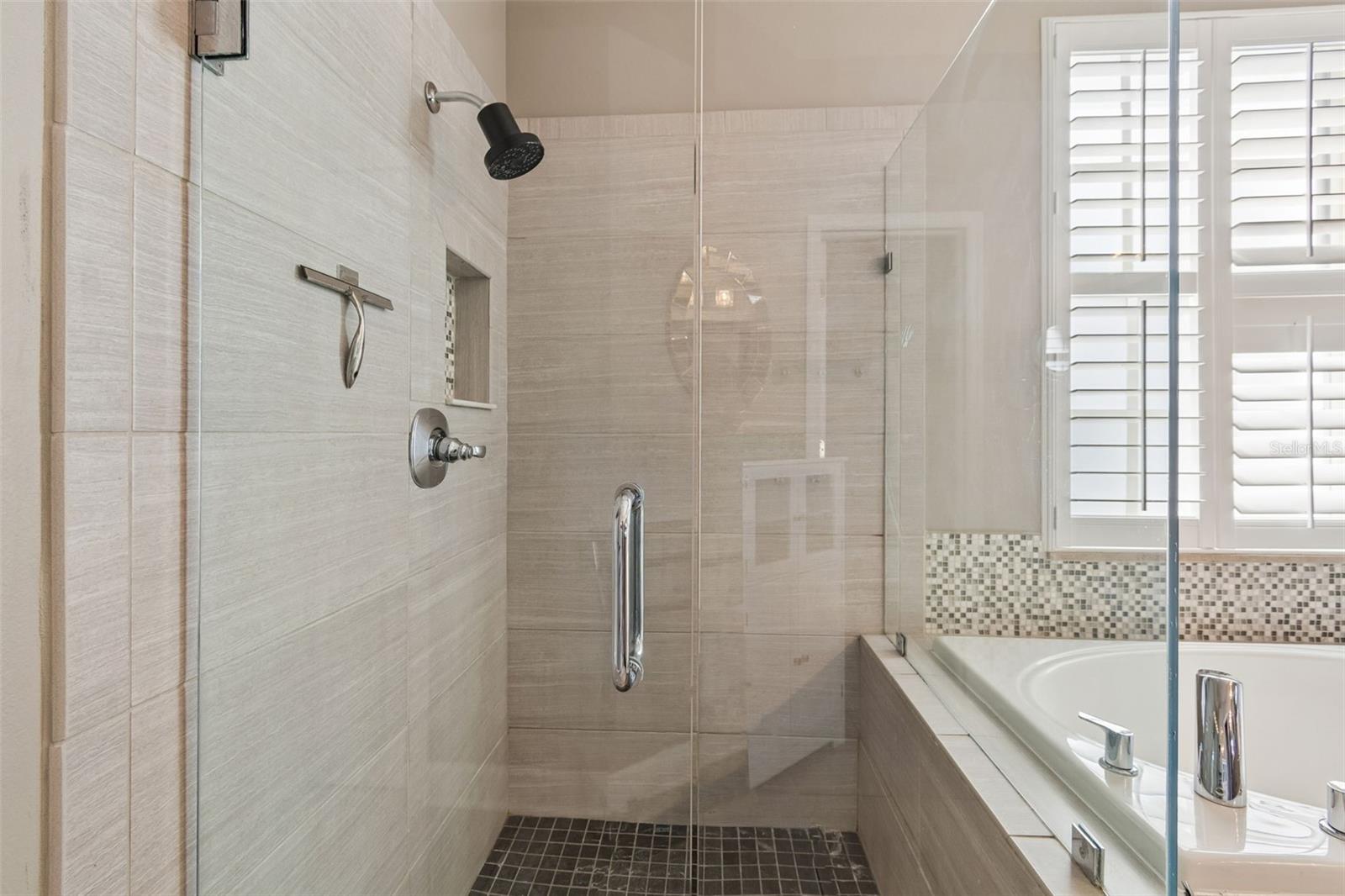 Image 41 of 87 For 9816 Royce Drive