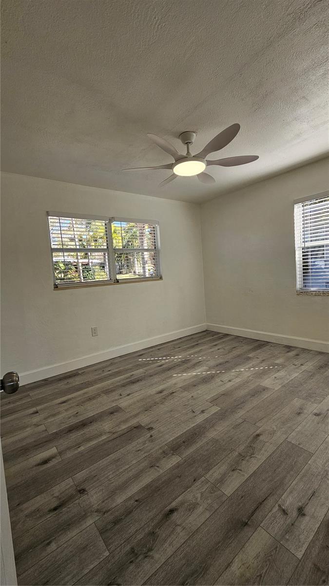 Image 14 of 28 For 1325 Mary L Road