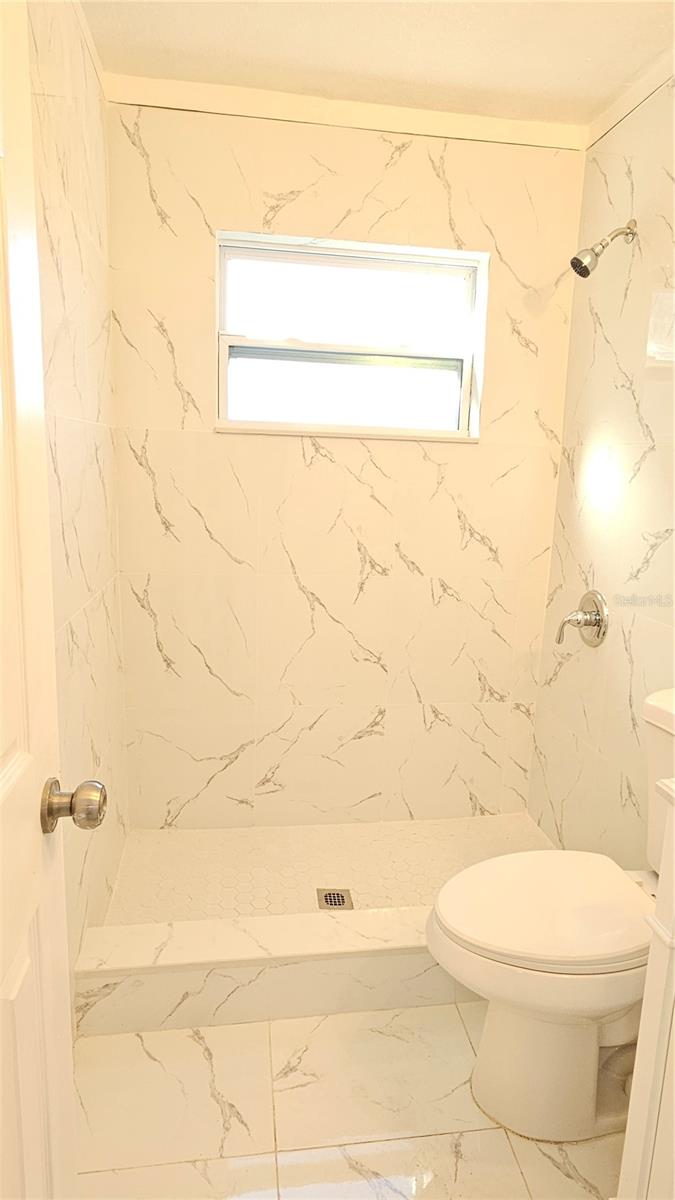 Image 16 of 28 For 1325 Mary L Road