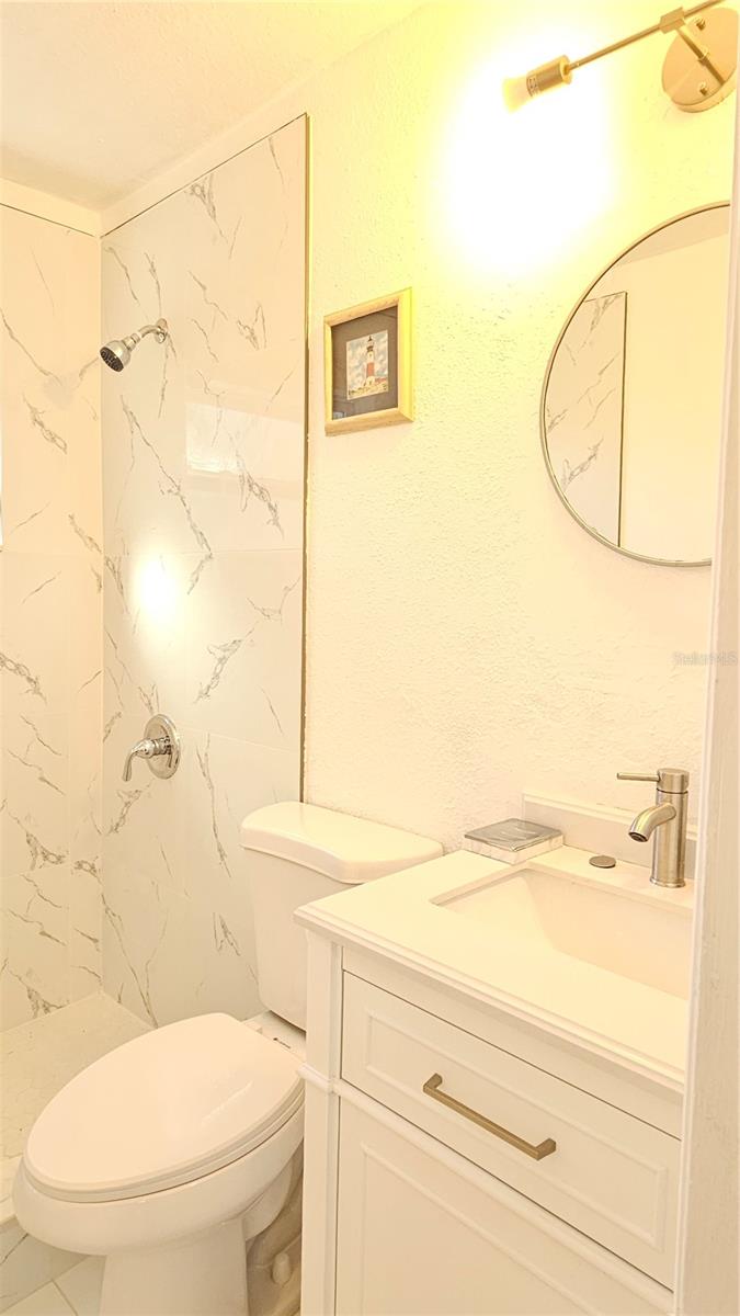 Image 17 of 28 For 1325 Mary L Road