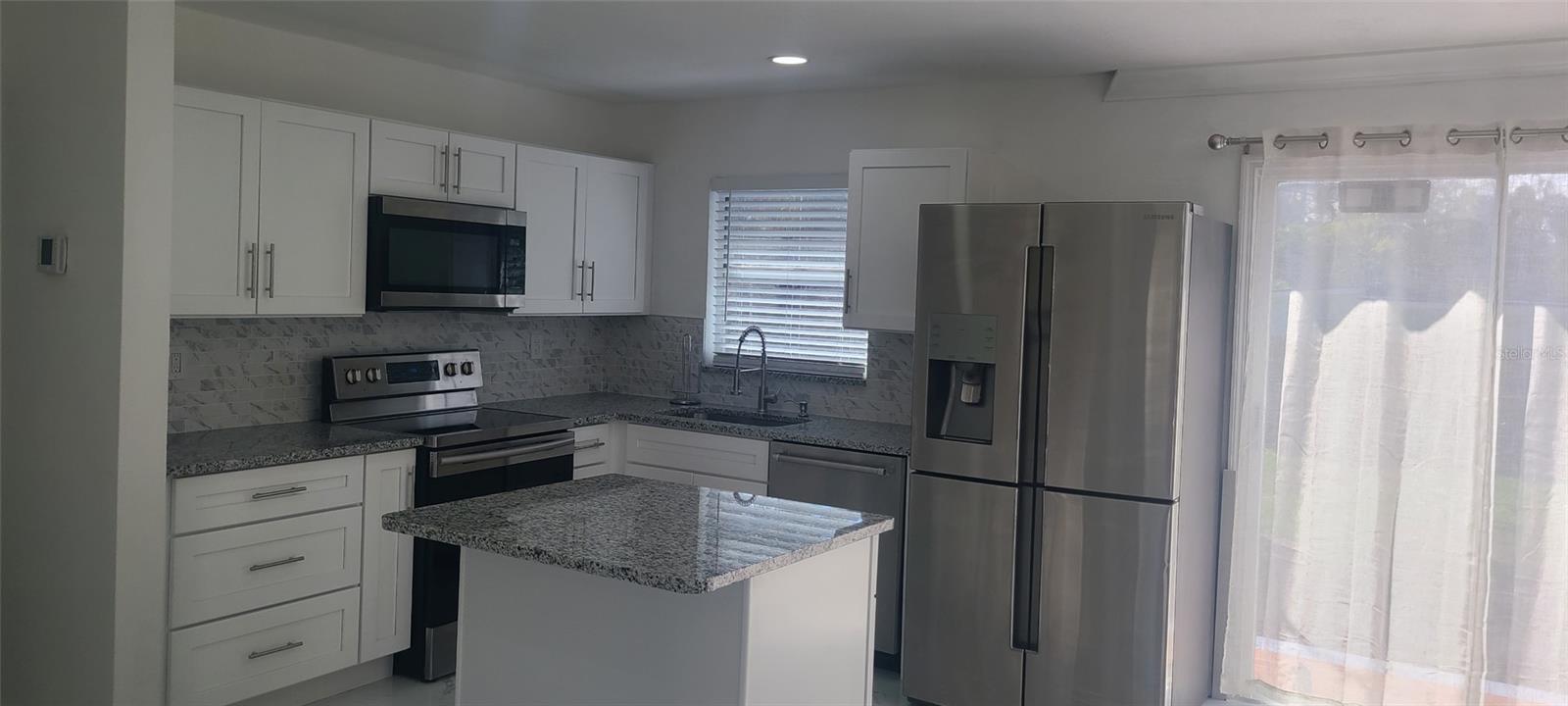 Image 3 of 28 For 1325 Mary L Road