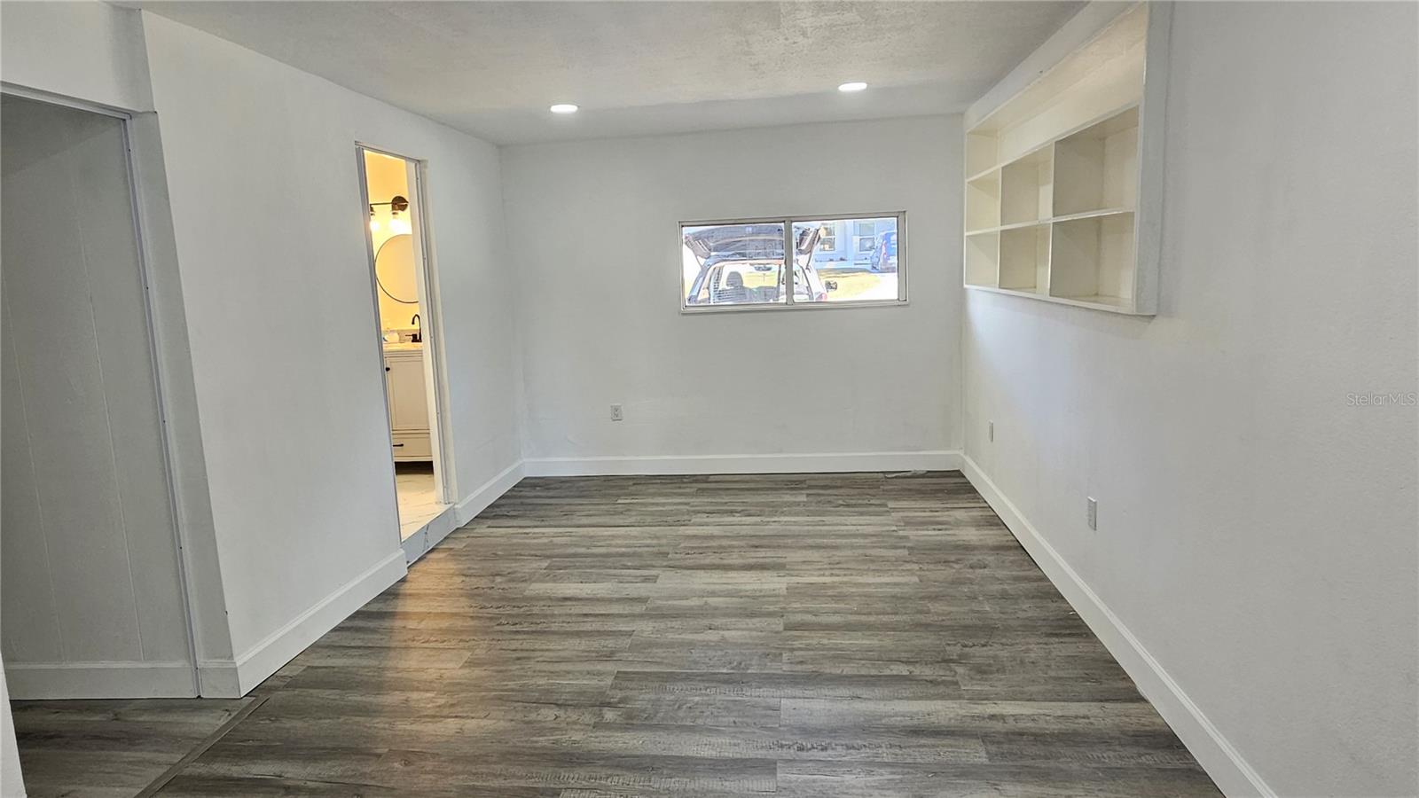 Image 4 of 28 For 1325 Mary L Road