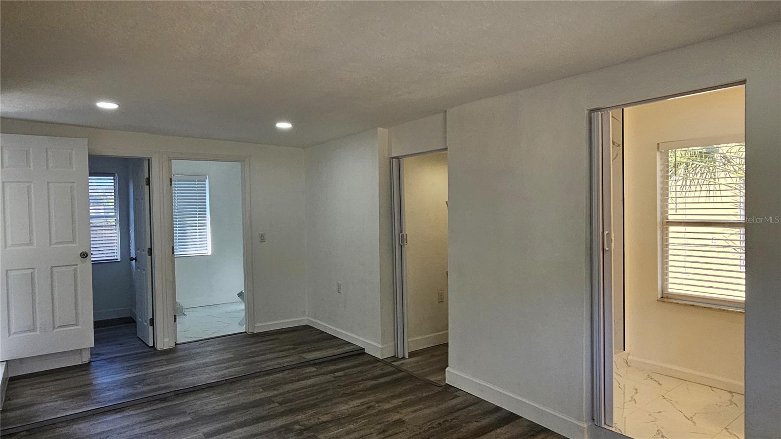 Image 5 of 28 For 1325 Mary L Road