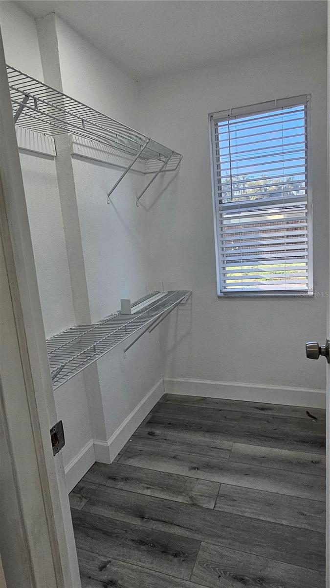 Image 9 of 28 For 1325 Mary L Road