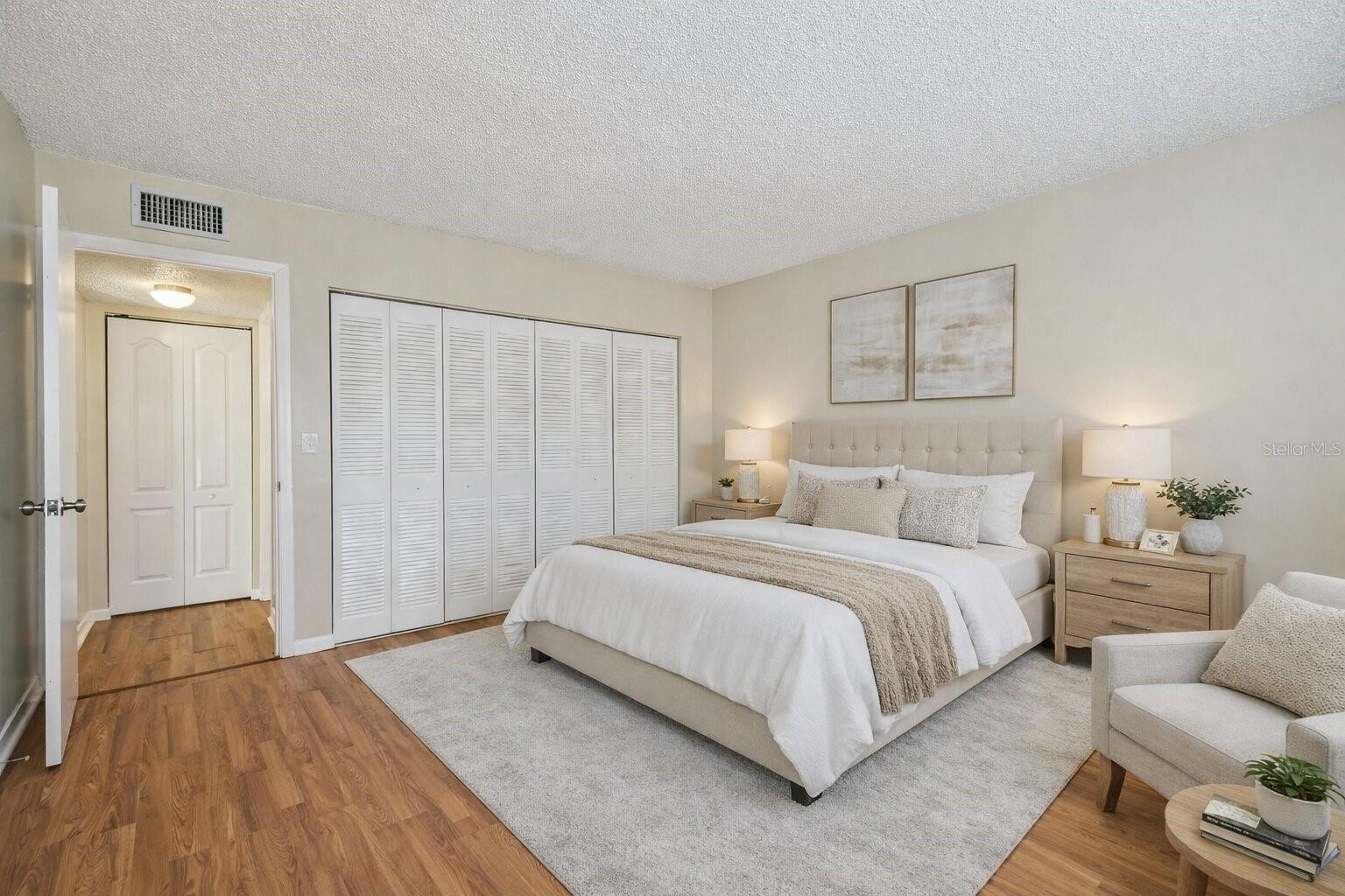 Image 15 of 36 For 6330 Newtown Circle 30b4