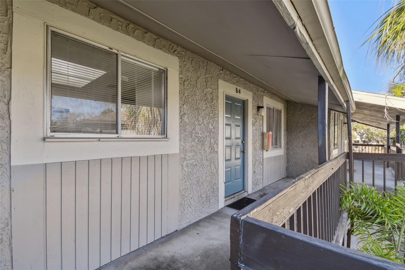 Image 4 of 36 For 6330 Newtown Circle 30b4