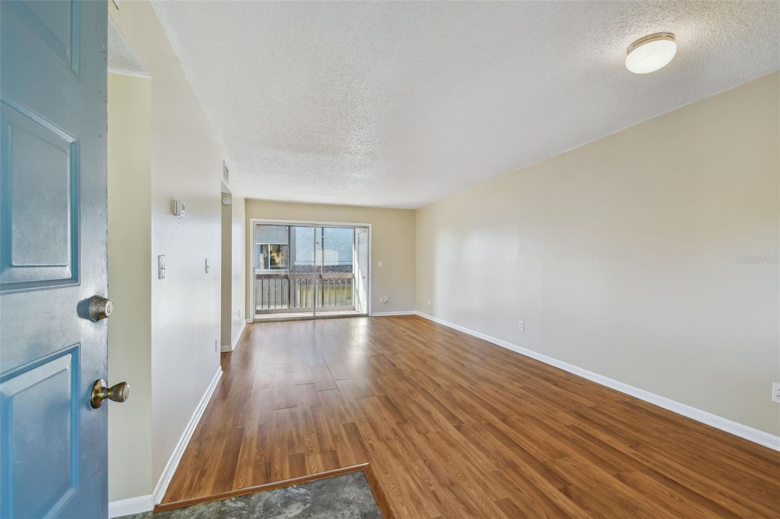 Image 6 of 36 For 6330 Newtown Circle 30b4