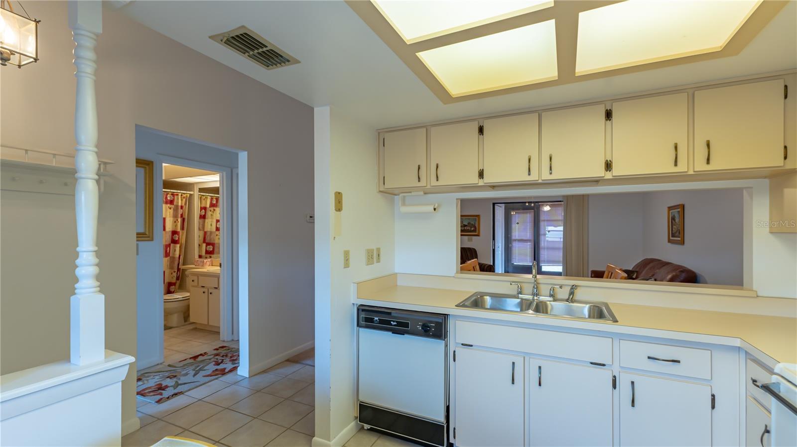 Image 4 of 25 For 38334 Cottonwood Place