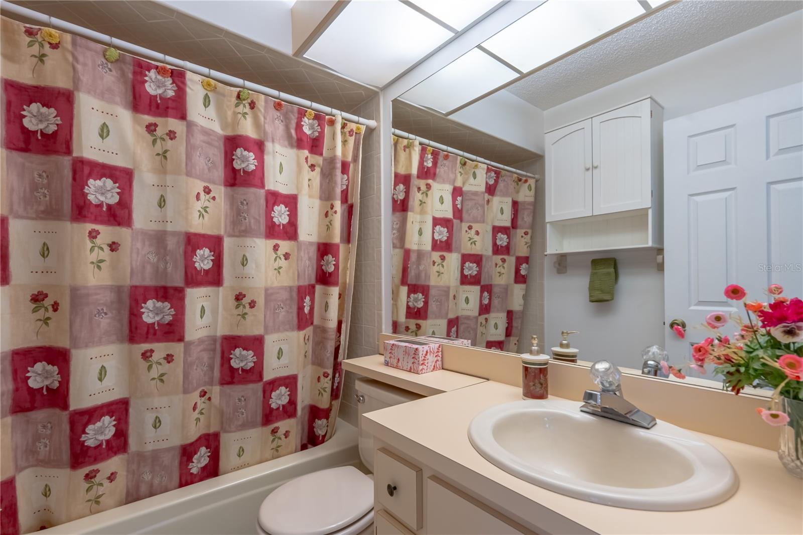 Image 6 of 25 For 38334 Cottonwood Place