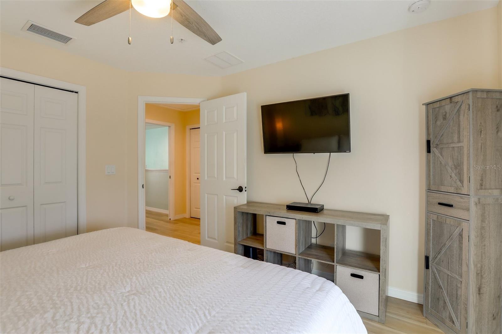 Image 17 of 24 For 2441 6th Avenue Drive E