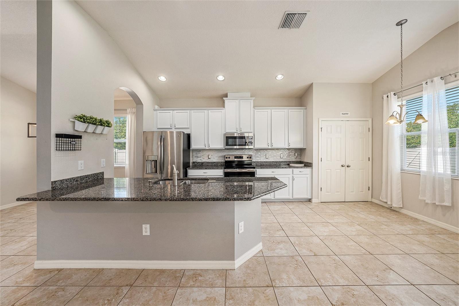 Image 18 of 29 For 8202 Willow Beach Drive