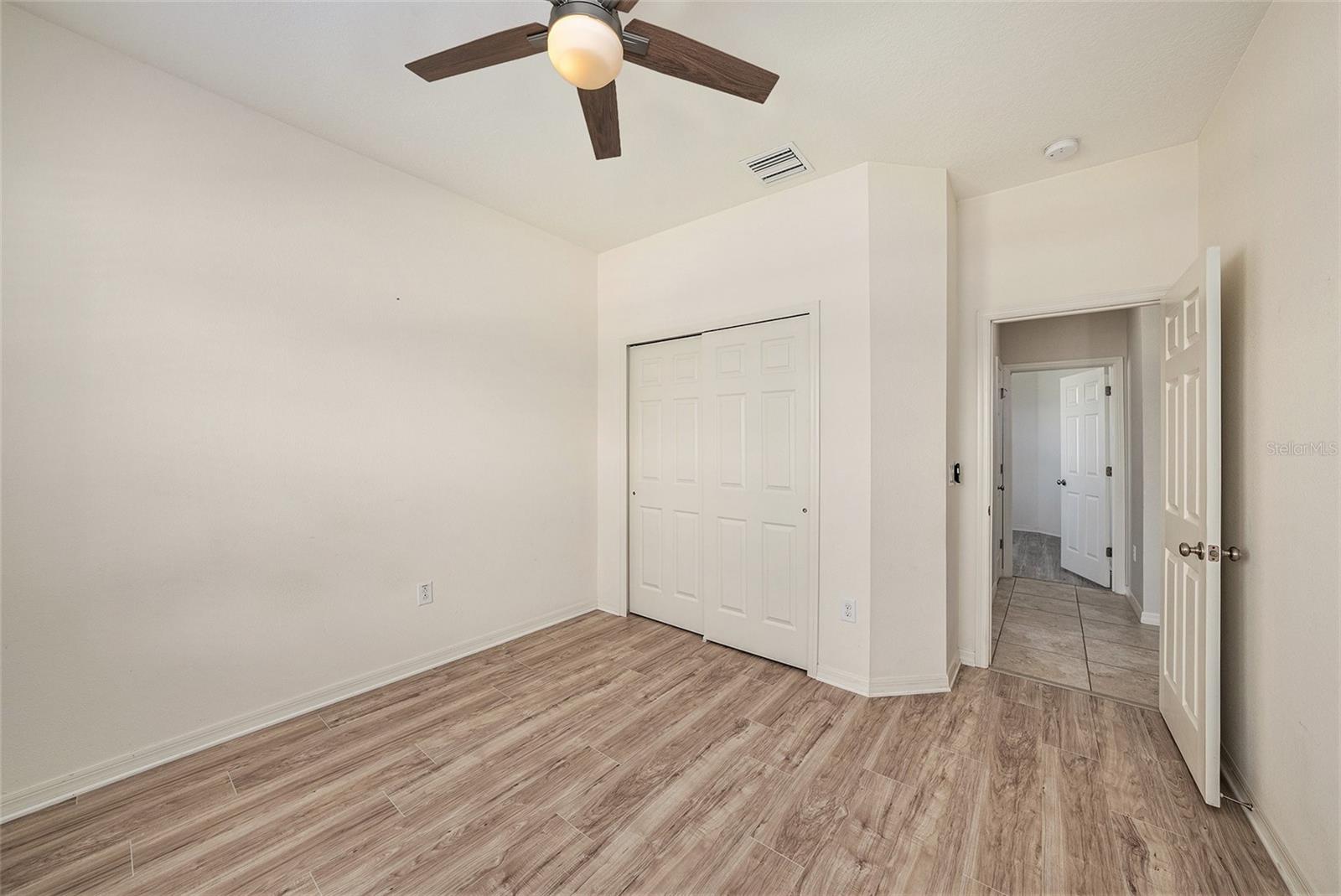 Image 22 of 29 For 8202 Willow Beach Drive