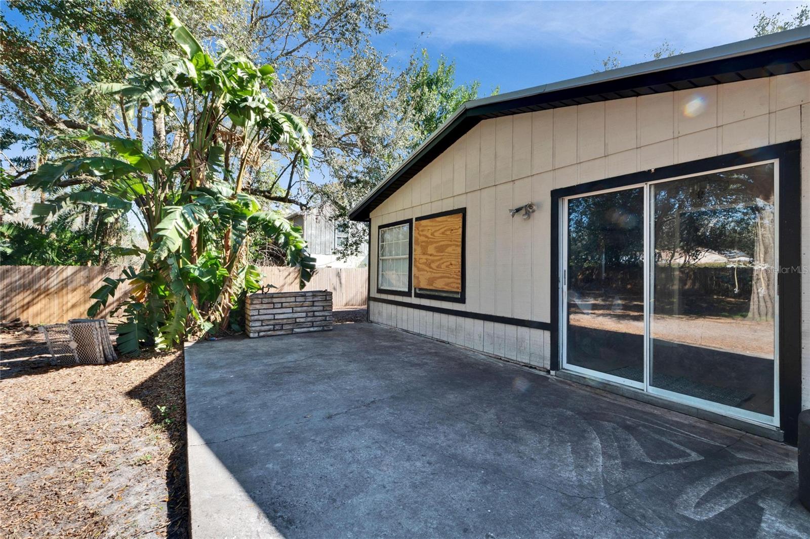 Image 37 of 45 For 613 4th Street Ne