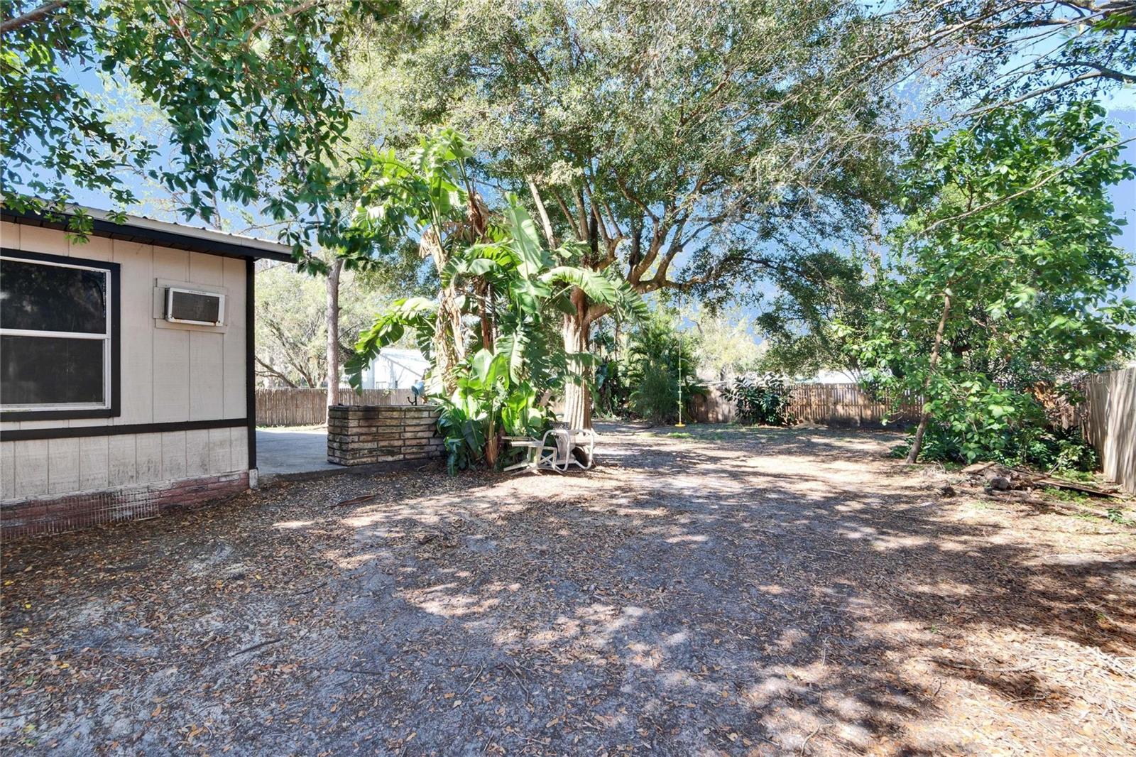 Image 38 of 45 For 613 4th Street Ne