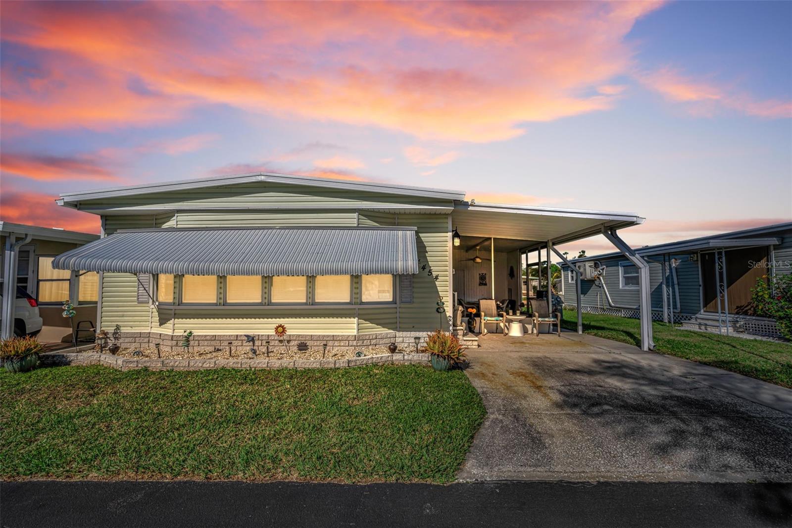 Image 2 of 62 For 4454 Tucker Square