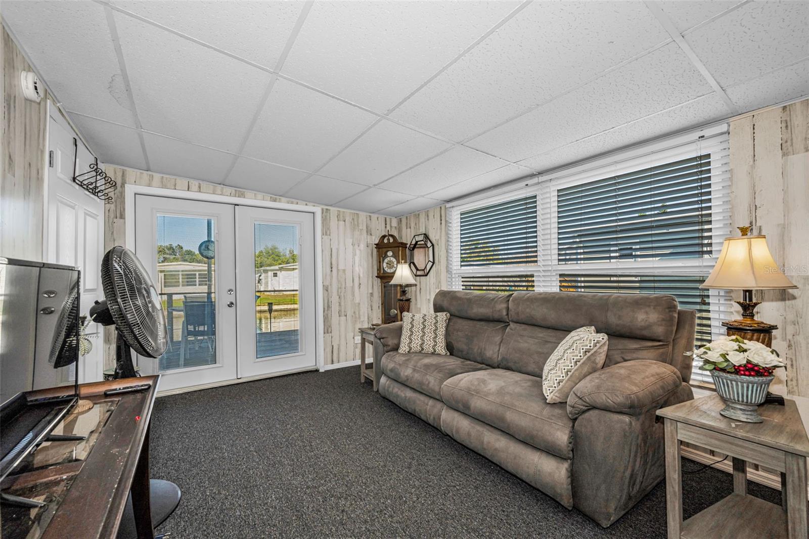 Image 4 of 62 For 4454 Tucker Square