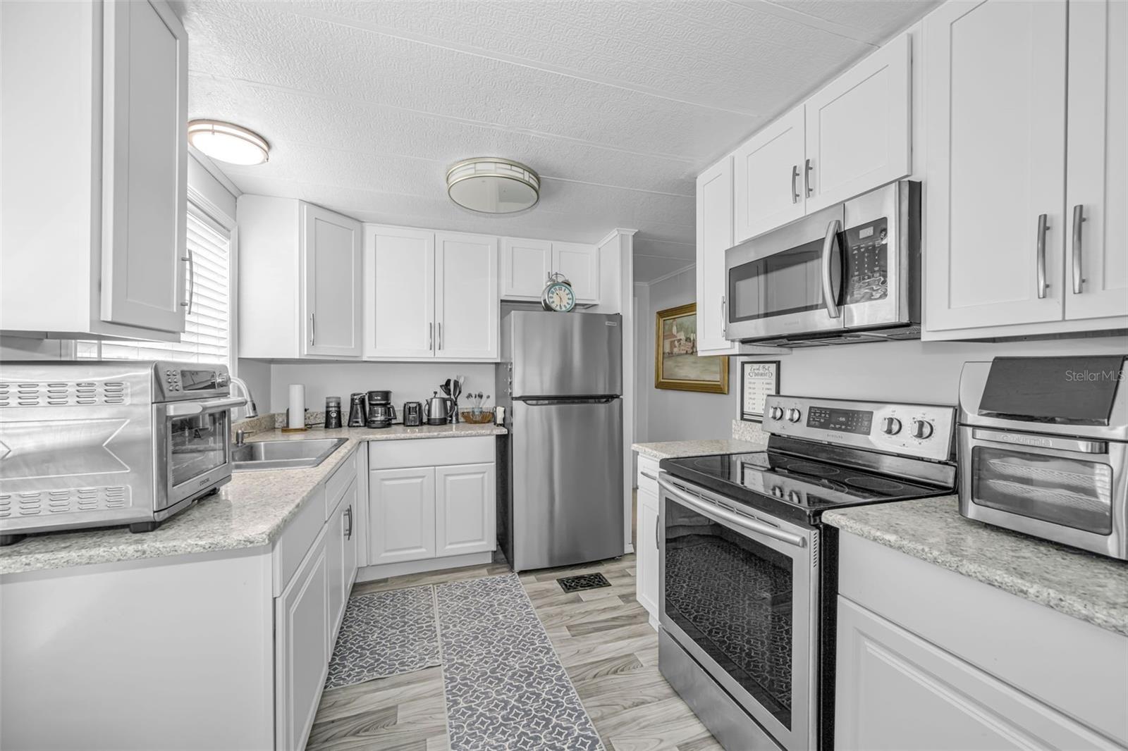 Image 8 of 62 For 4454 Tucker Square