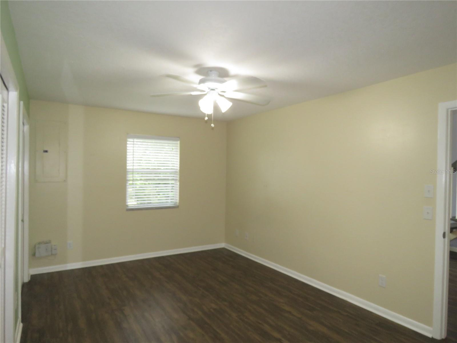 Image 13 of 67 For 418 Narvaezi Street