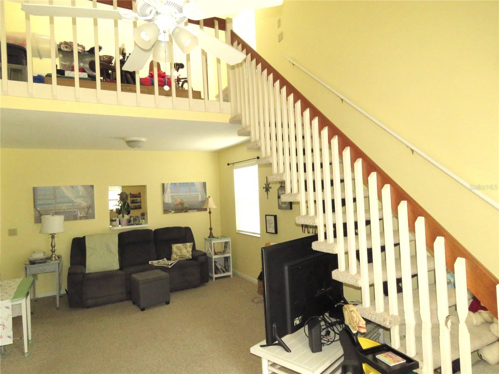 Image 28 of 67 For 418 Narvaezi Street