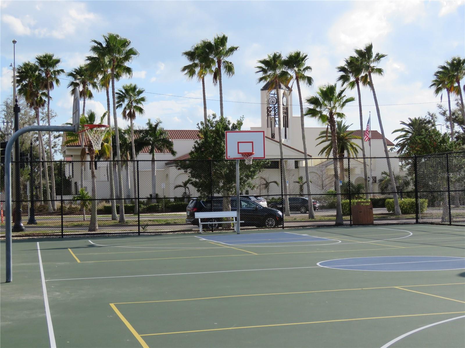 Image 62 of 67 For 418 Narvaezi Street