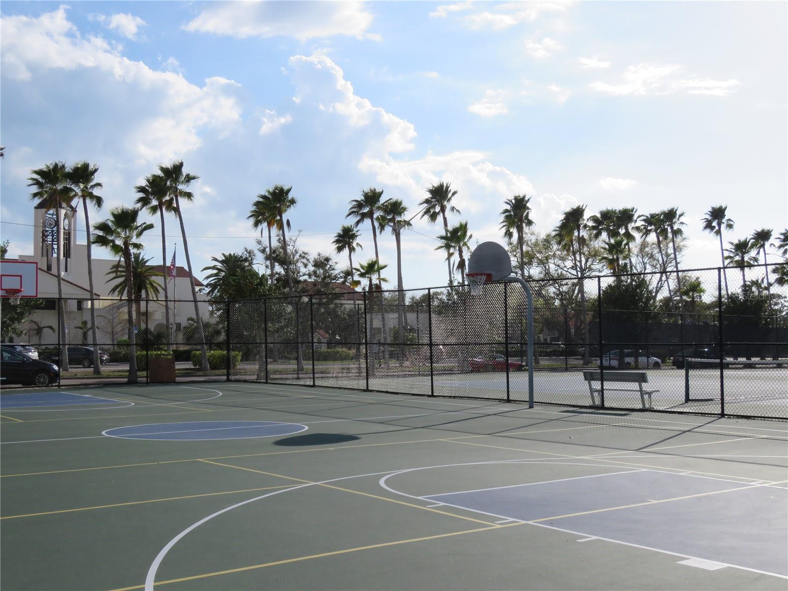 Image 63 of 67 For 418 Narvaezi Street