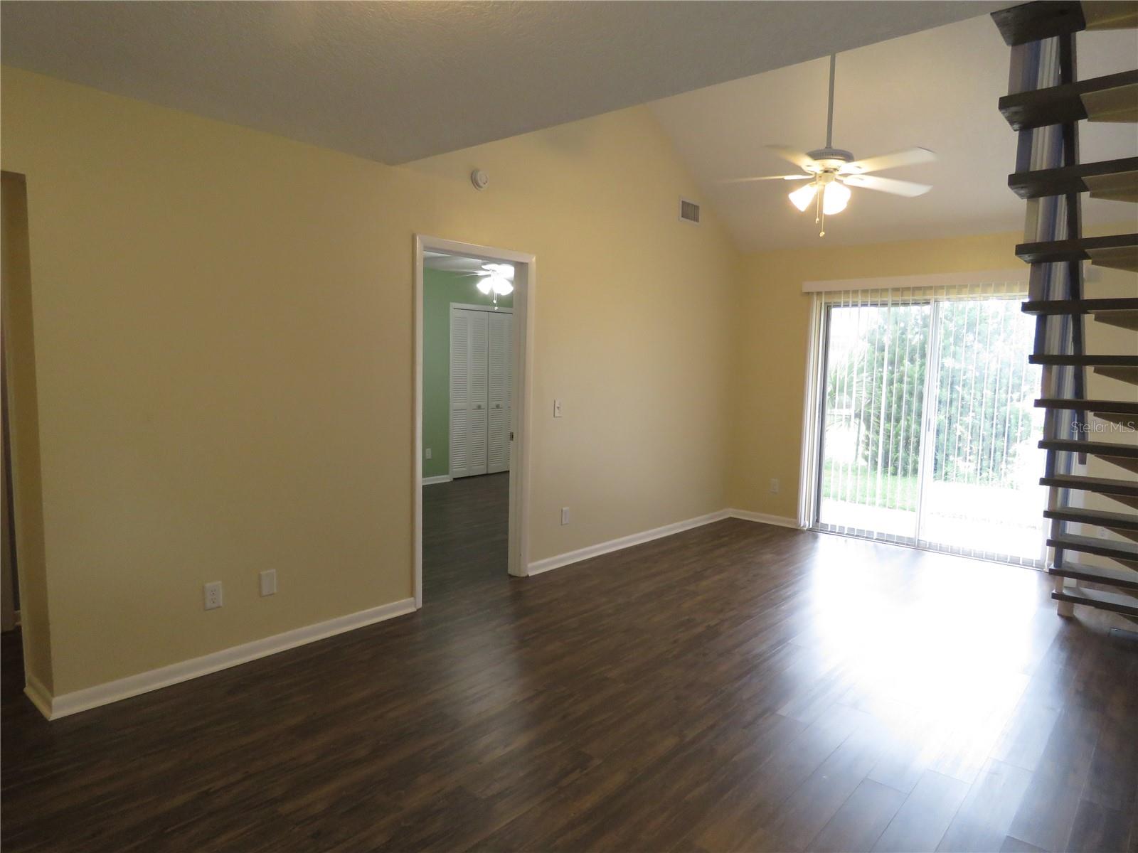 Image 9 of 67 For 418 Narvaezi Street