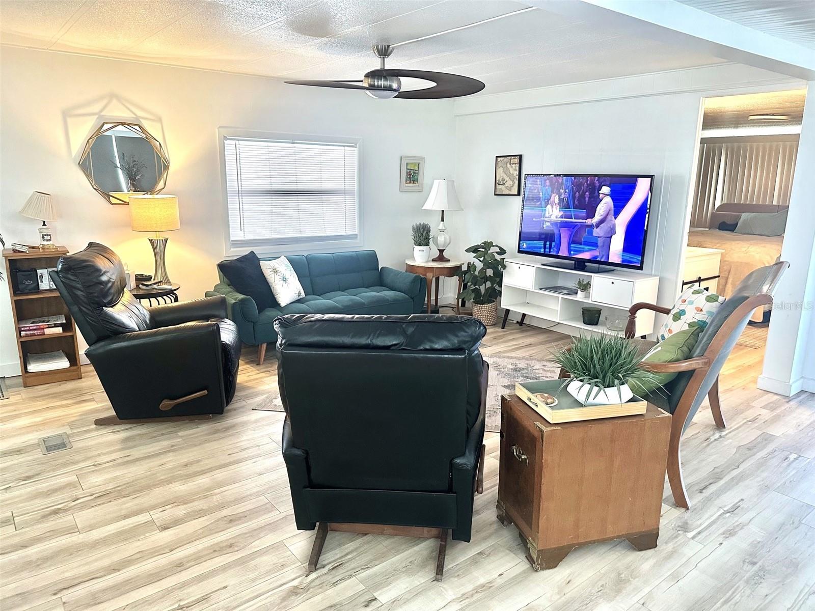 Image 5 of 14 For 9790 66th Street N 144