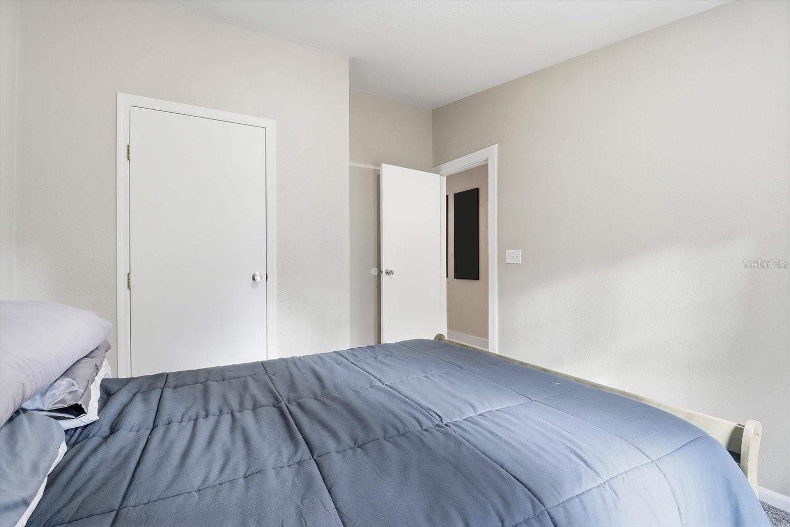 Image 24 of 31 For 8370 Firefly Terrace